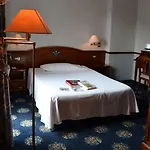 德拉别墅酒店 酒店 4*