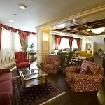 De La Hotel 4*