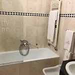 De La