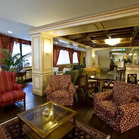 德拉别墅酒店 酒店