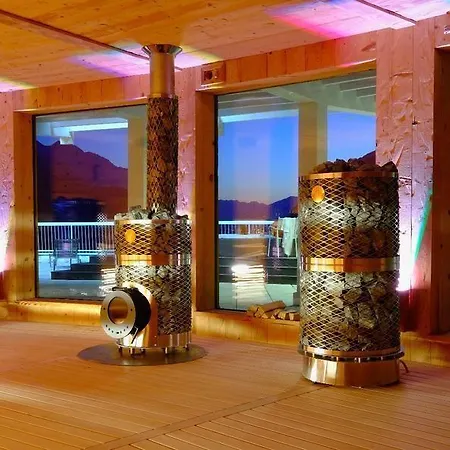 酒店 德拉别墅酒店 4*