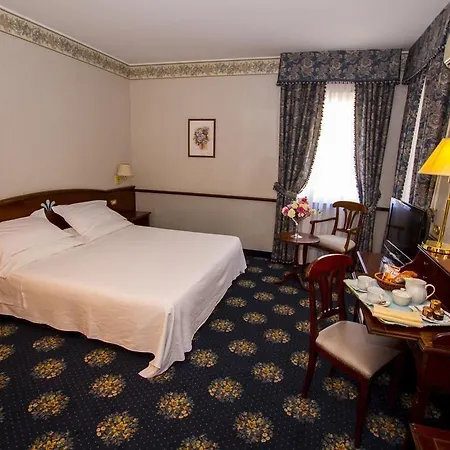 德拉别墅酒店 酒店