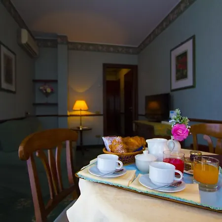 德拉别墅酒店 酒店 4*