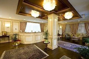 Hotel De La 4*