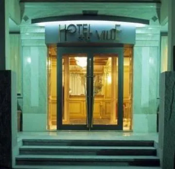 Hotel De La 4*