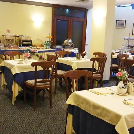 De La Hotel