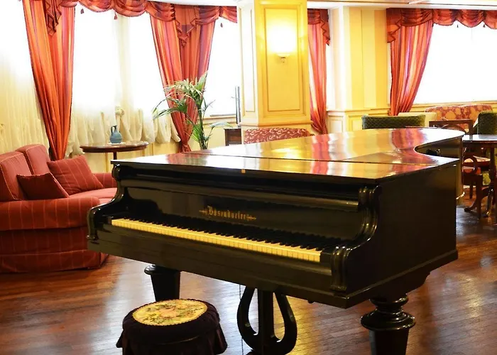 德拉别墅酒店 酒店 4*